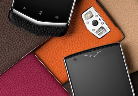 VERTU CONSTELLATION lên kệ trong tháng 11 vERTU